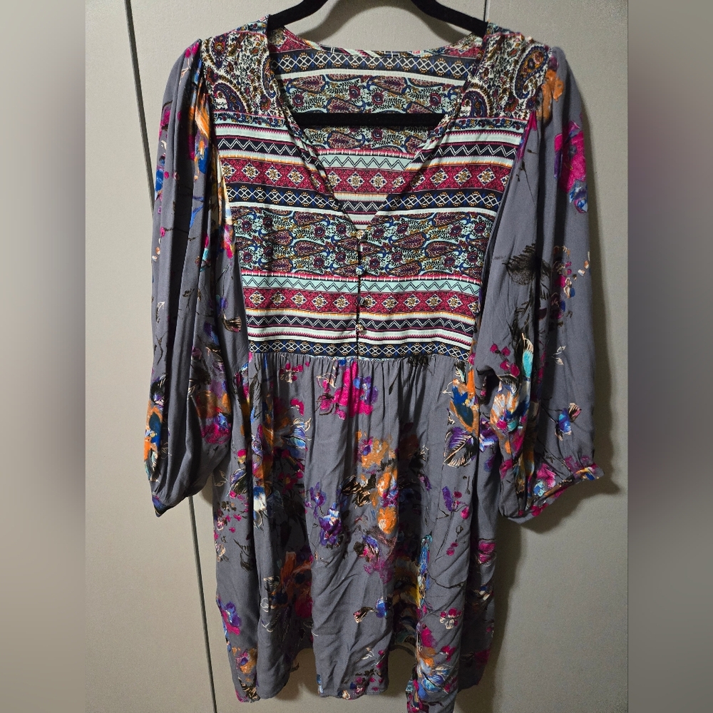 Floral Gray Tunic Top